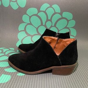 LUCKY BRAND Fenley Black Oiled Suede Leather Ankle Booties, Size 7